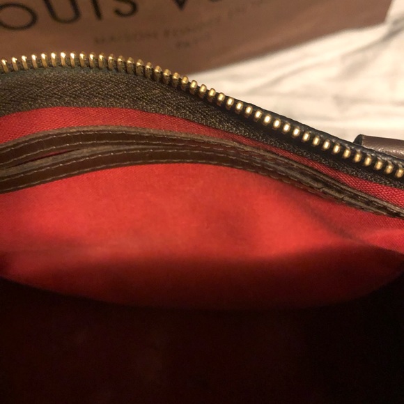 💯 Authentic vintage LV Damier hang bag -SOLD - Picture 4 of 12